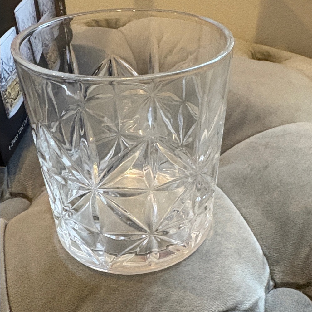 🥃 Whiskey Glass Set - NEW in box!! Clear glass 12 oz - 4 piece set 🥃